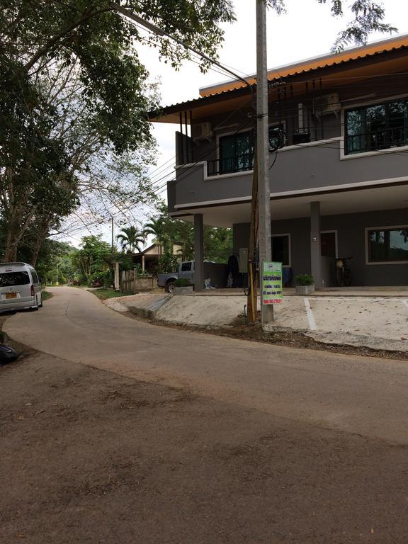 Appartement Am House à Klong Muang Beach Extérieur photo