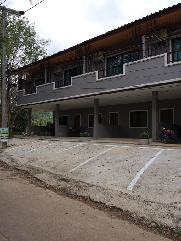 Appartement Am House à Klong Muang Beach Extérieur photo